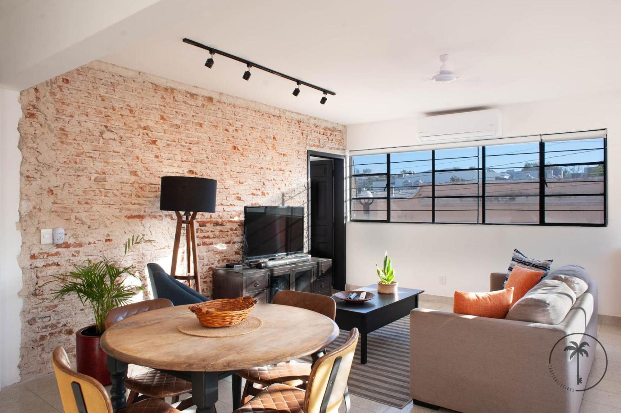 Apartamento Cozy Apt. W/ Private Balcony & Great Lighting- Romanita 1 *
