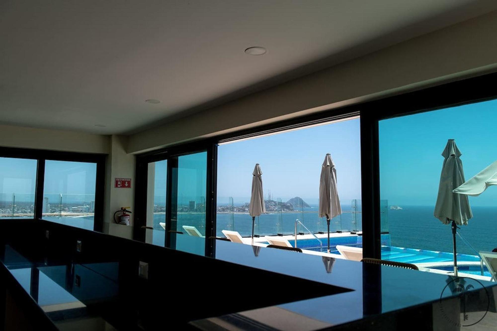 Depto Pavoreal. Hermosa Vista Al Mar Y Malecón! Apartamento *