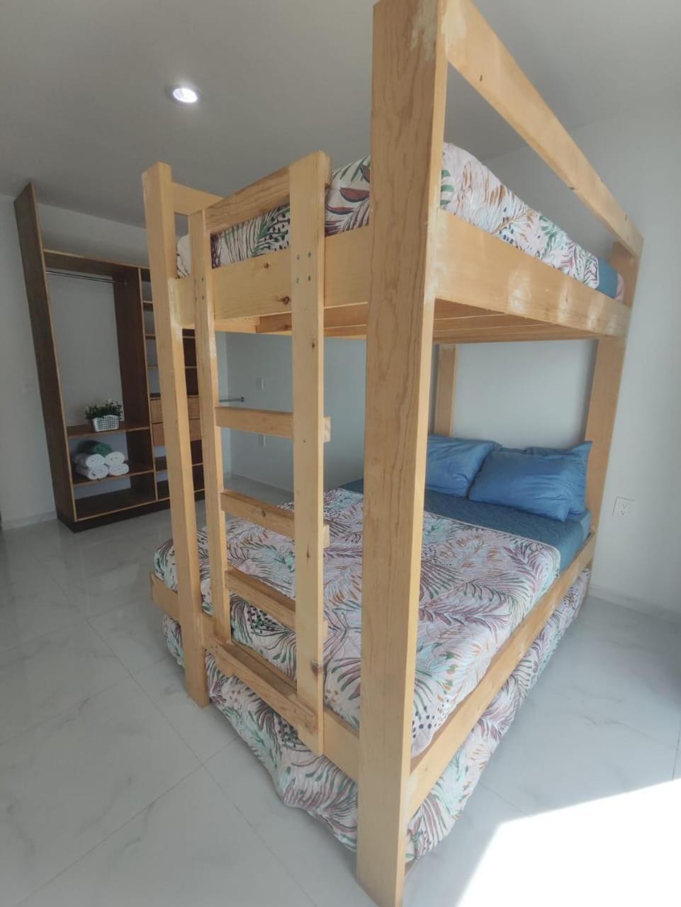 Pent-house A Media Cuadra Del Malecon, Hookipa Tower!