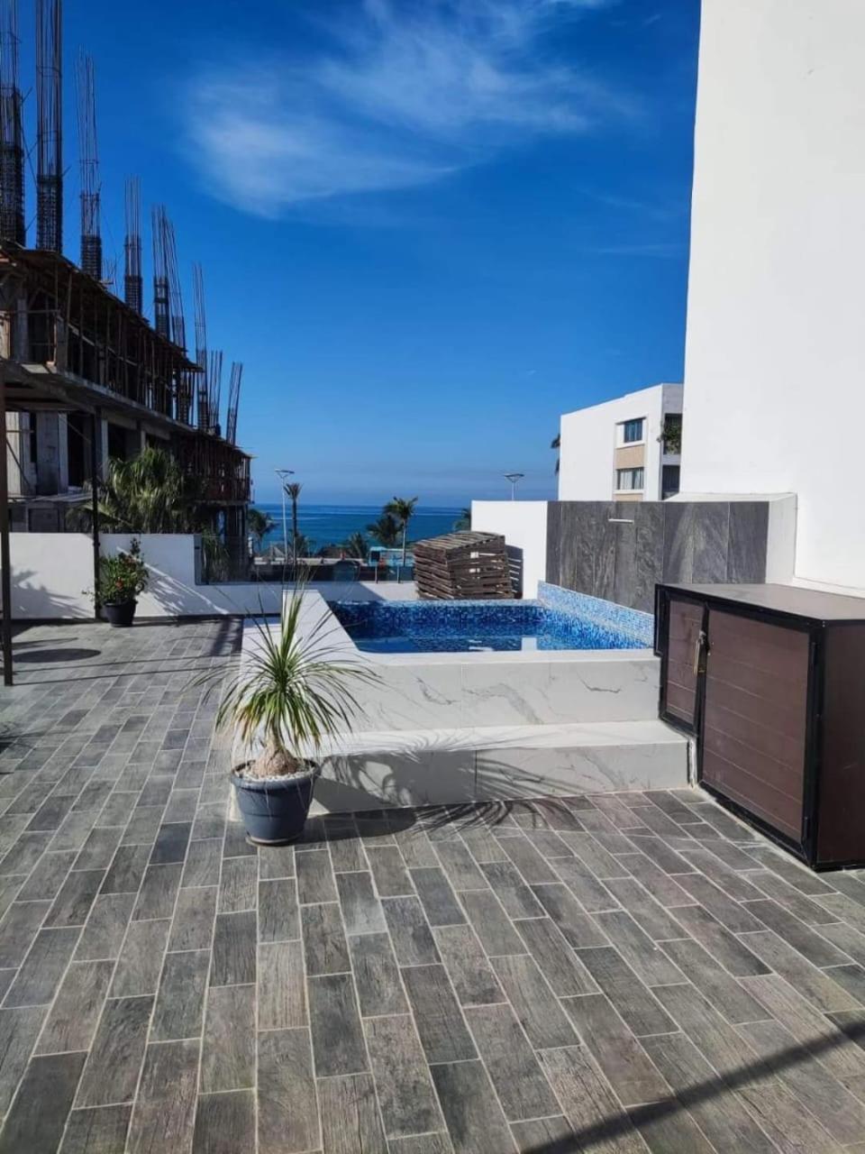 Pent-house A Media Cuadra Del Malecon, Hookipa Tower! *