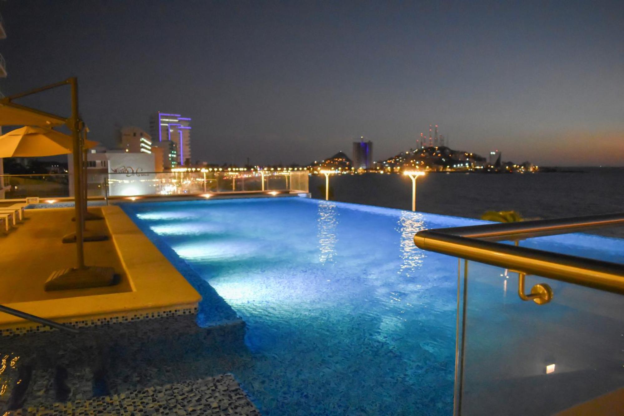 Sunset View 1801 - Penthouse Con Vista Al Mar En Malecon Apartamento Mazatlán
