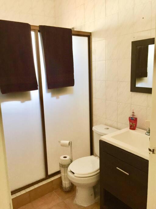 Apartamento Acogedora Zona Dorada A 3 Mins De La Playa. *