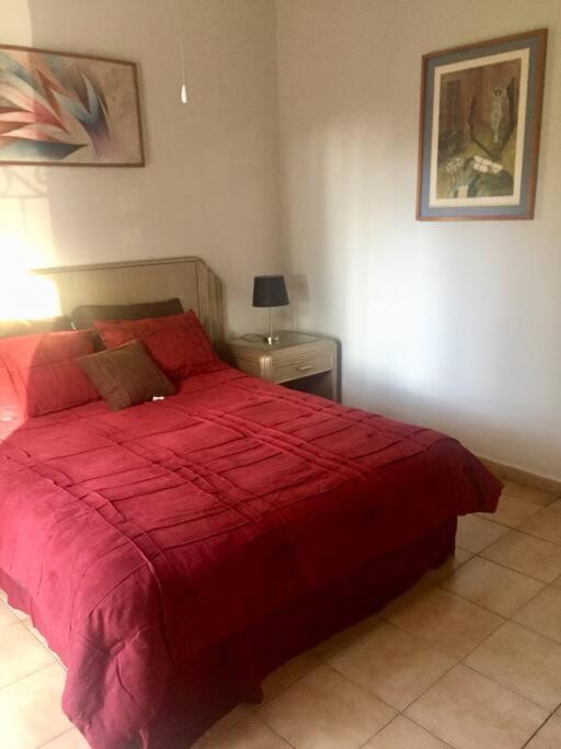 Acogedora Zona Dorada A 3 Mins De La Playa. Apartamento