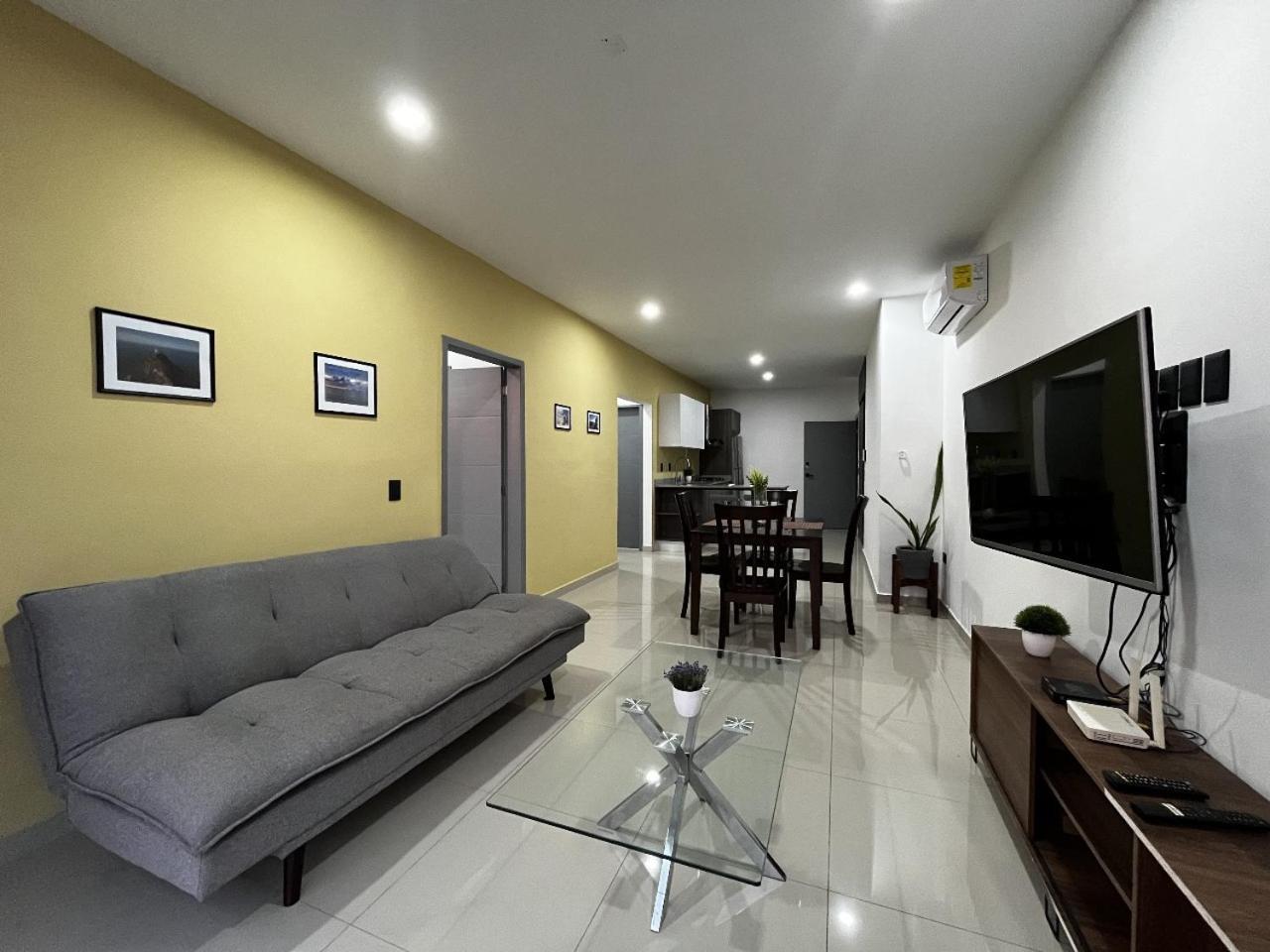 Departamento En Con Alberca - Cerca De Playa Y El Malecon Apartment *