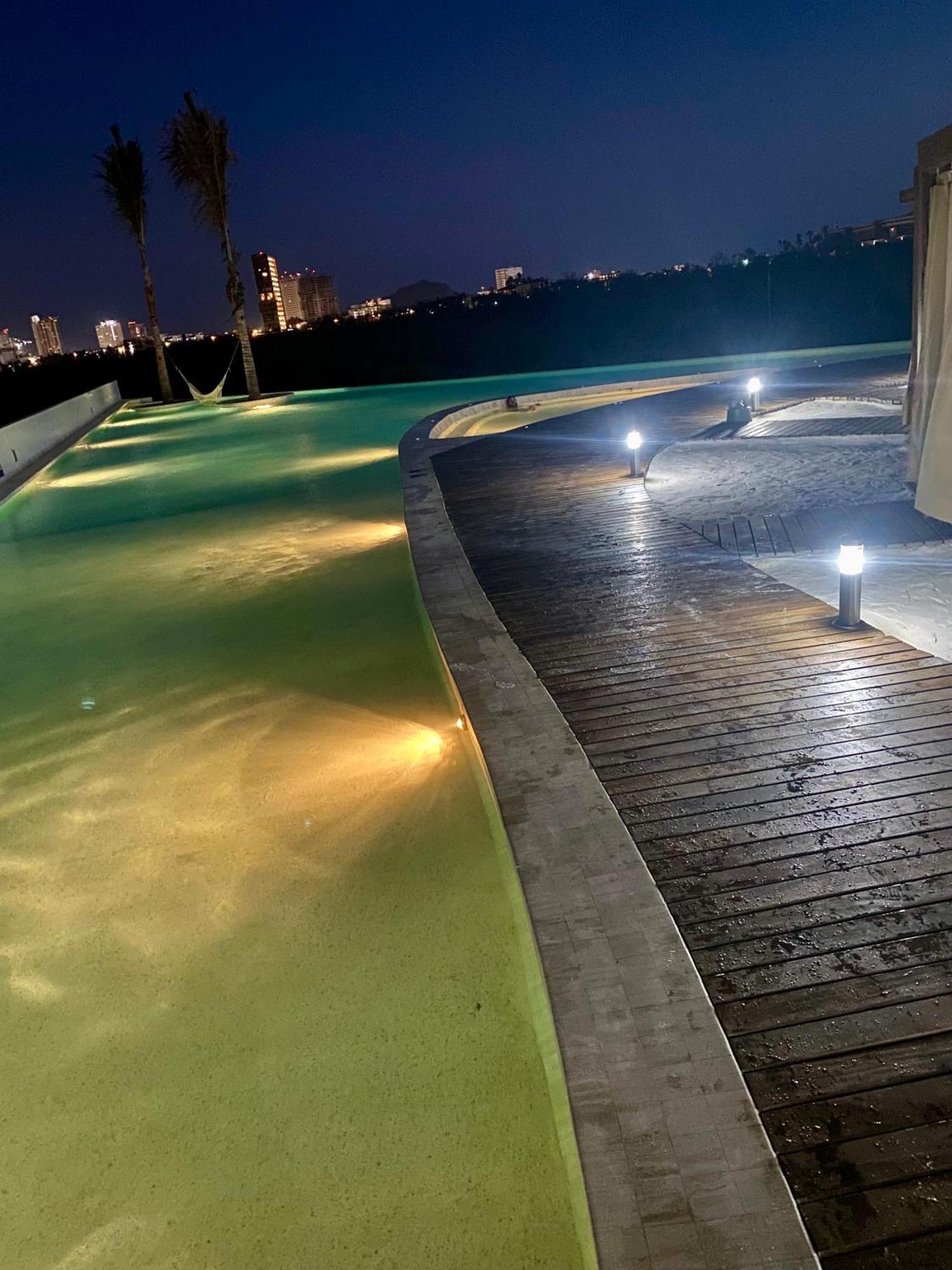 Departamento Con Espectacular Alberca Mazatlán