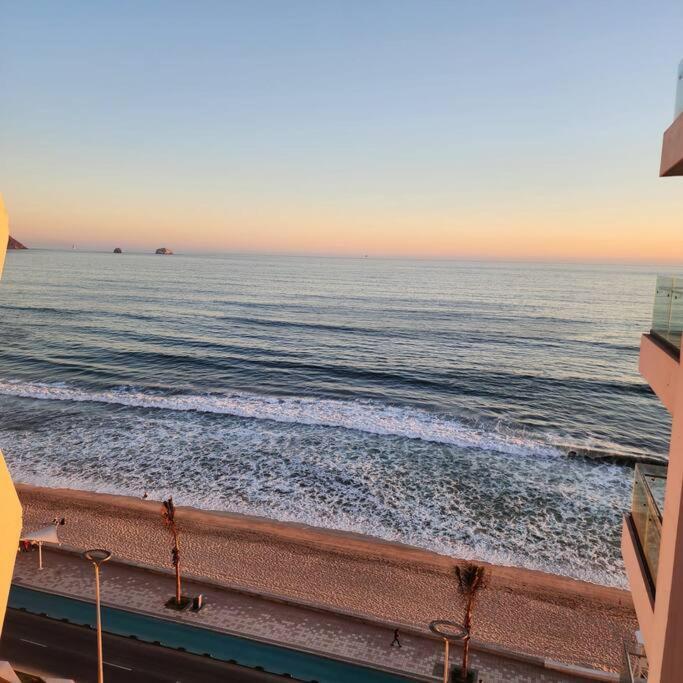 Apartamento Panoramico En Malecon De En Nivel 9