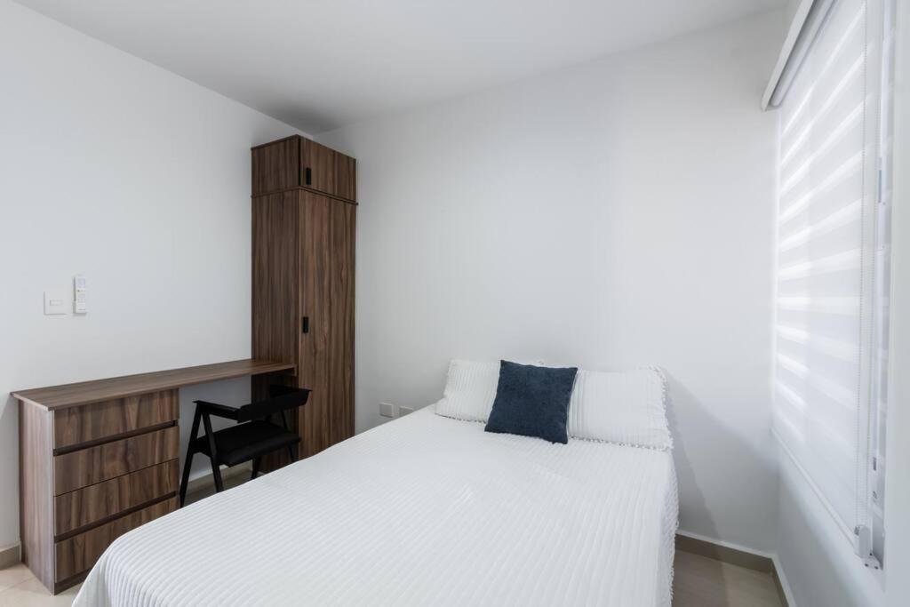 Almarena Frailes 402 Apartment *