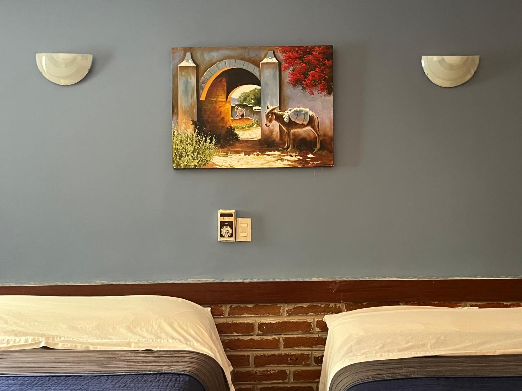 Casa De La Alegria 2