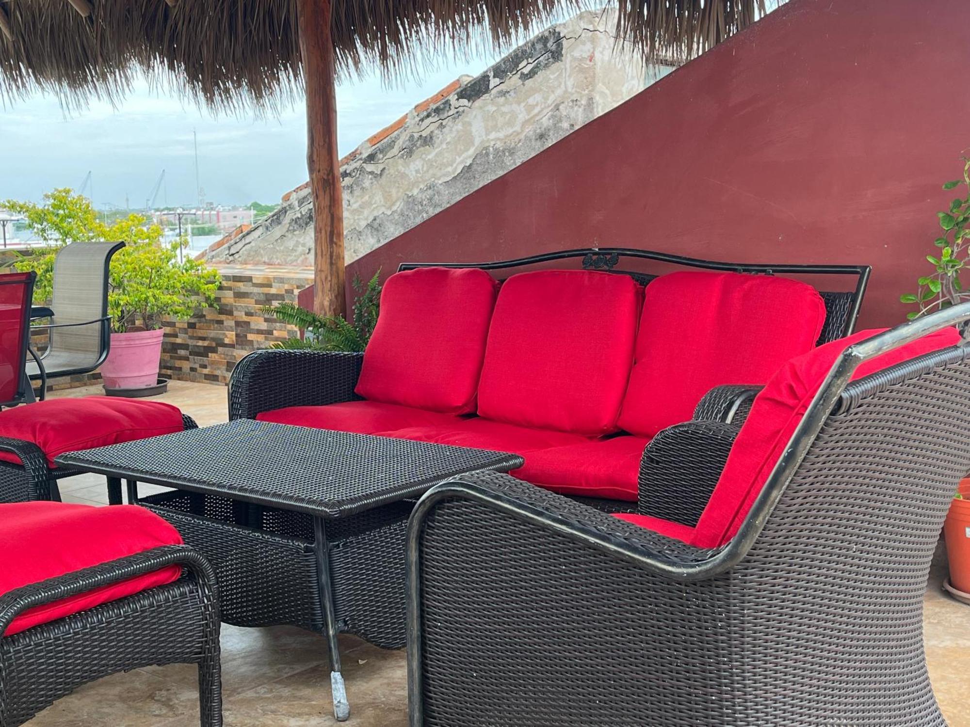 Casa De La Alegria 2 *