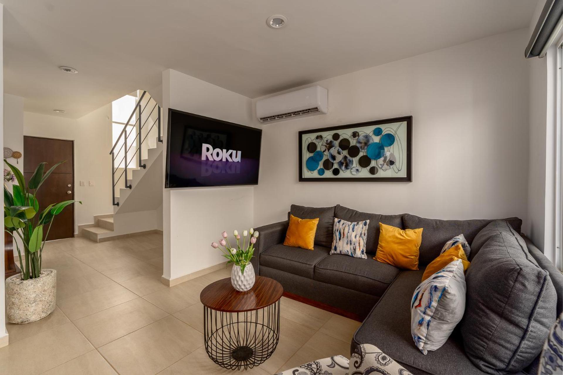New°family°pool°spacious°backyard°king°bbq°gated Holiday home