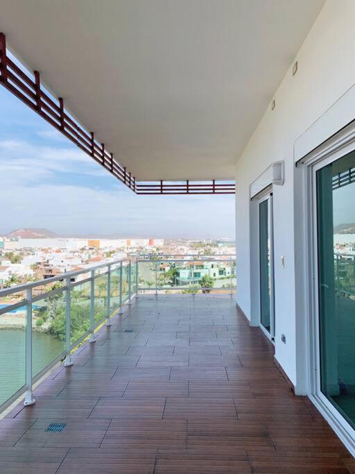 Moderno Departamento Vista A La Marina Apartamento Mazatlán