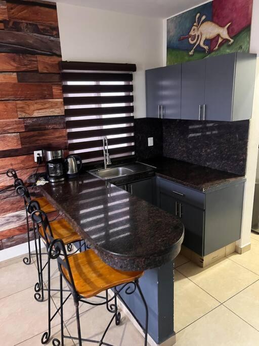 Hermoso Departamento Completo A 7 Minutos Malecon Apartamento