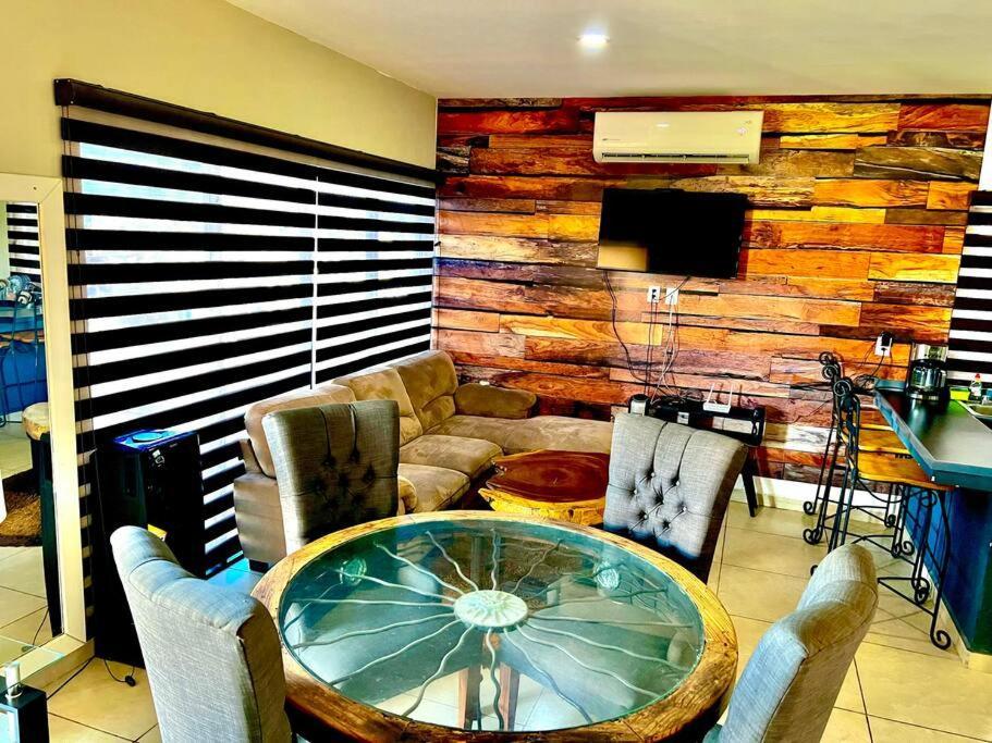 Hermoso Departamento Completo A 7 Minutos Malecon Apartamento