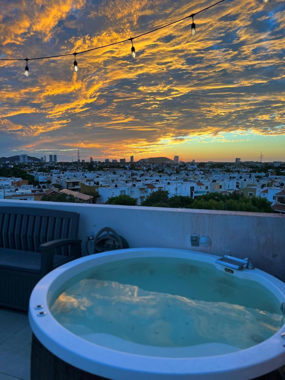 Bonito Loft Jacuzzi Y Terraza Completamente Privado 7 Mins Malecon Mazatlán