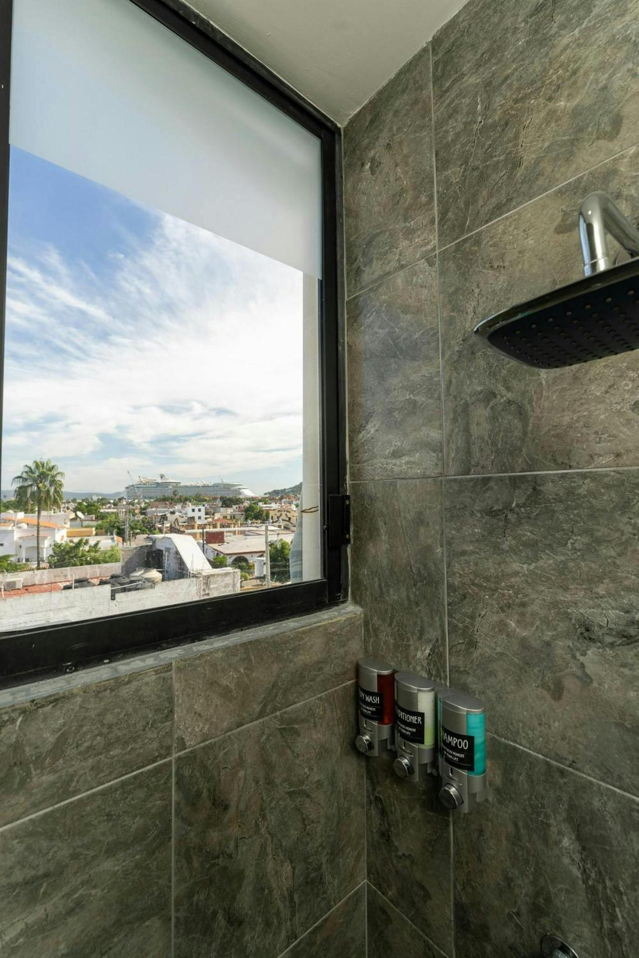 Apartamento New & Modern, 5 Star Area, Walk 2 Beach, Pool, Views, King Bed Mazatlán