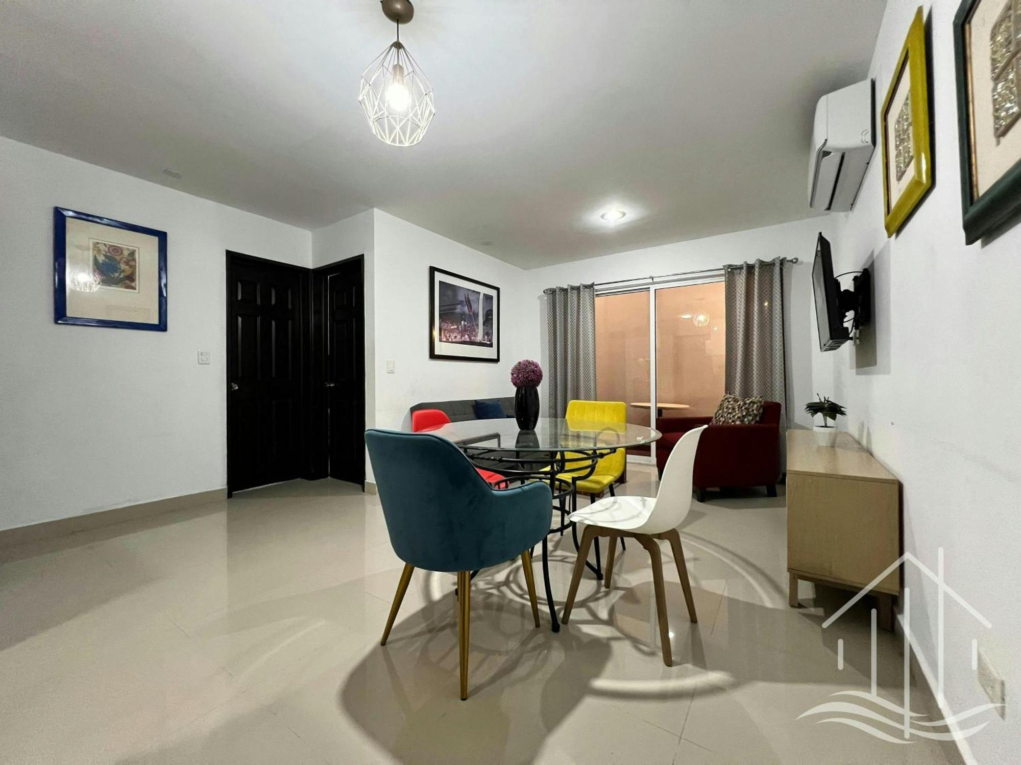 Apartamento Promo-sleeps 6-walk To & Mazagua Park-pool-gated