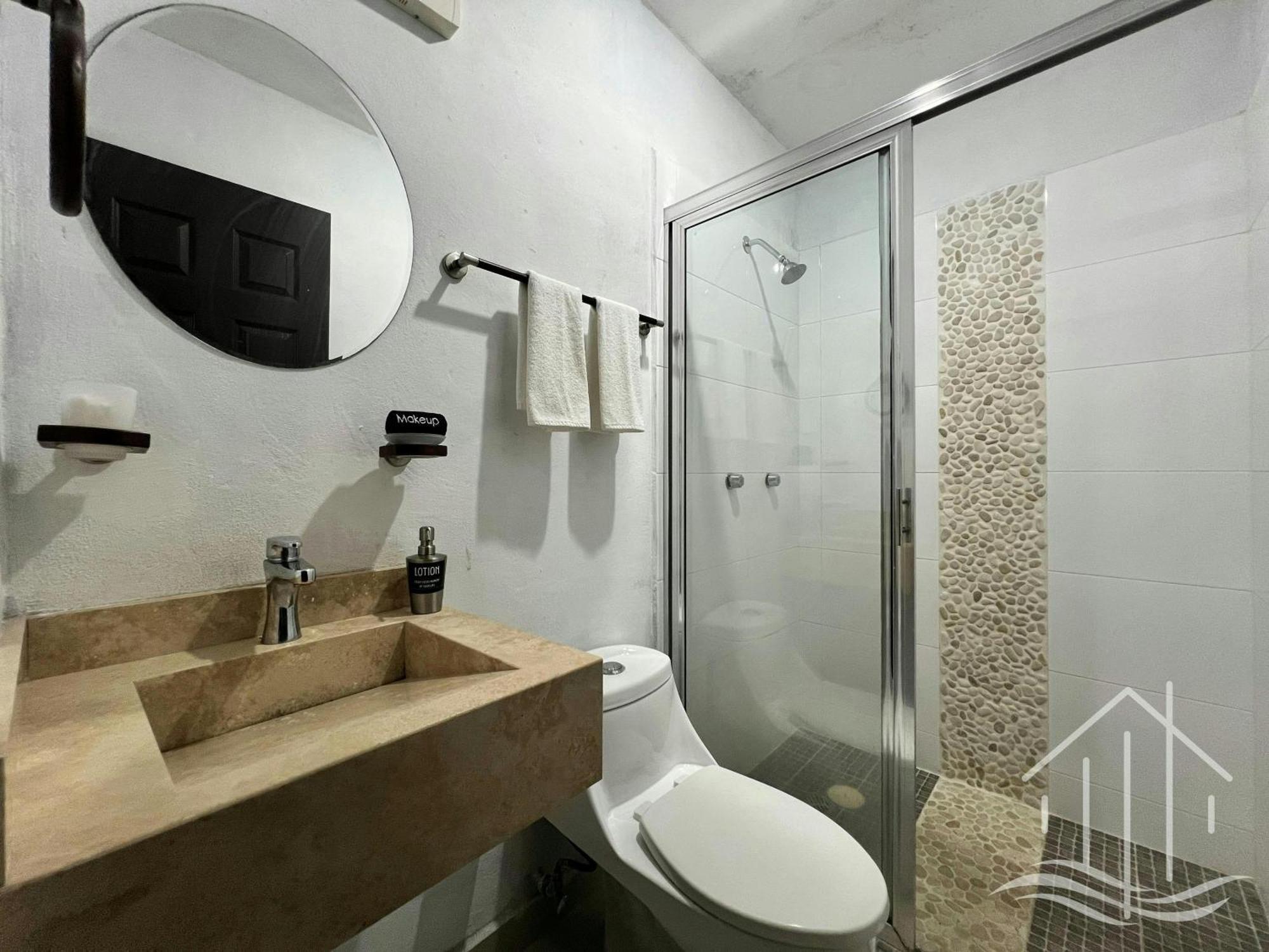 Promo-sleeps 6-walk To & Mazagua Park-pool-gated *
