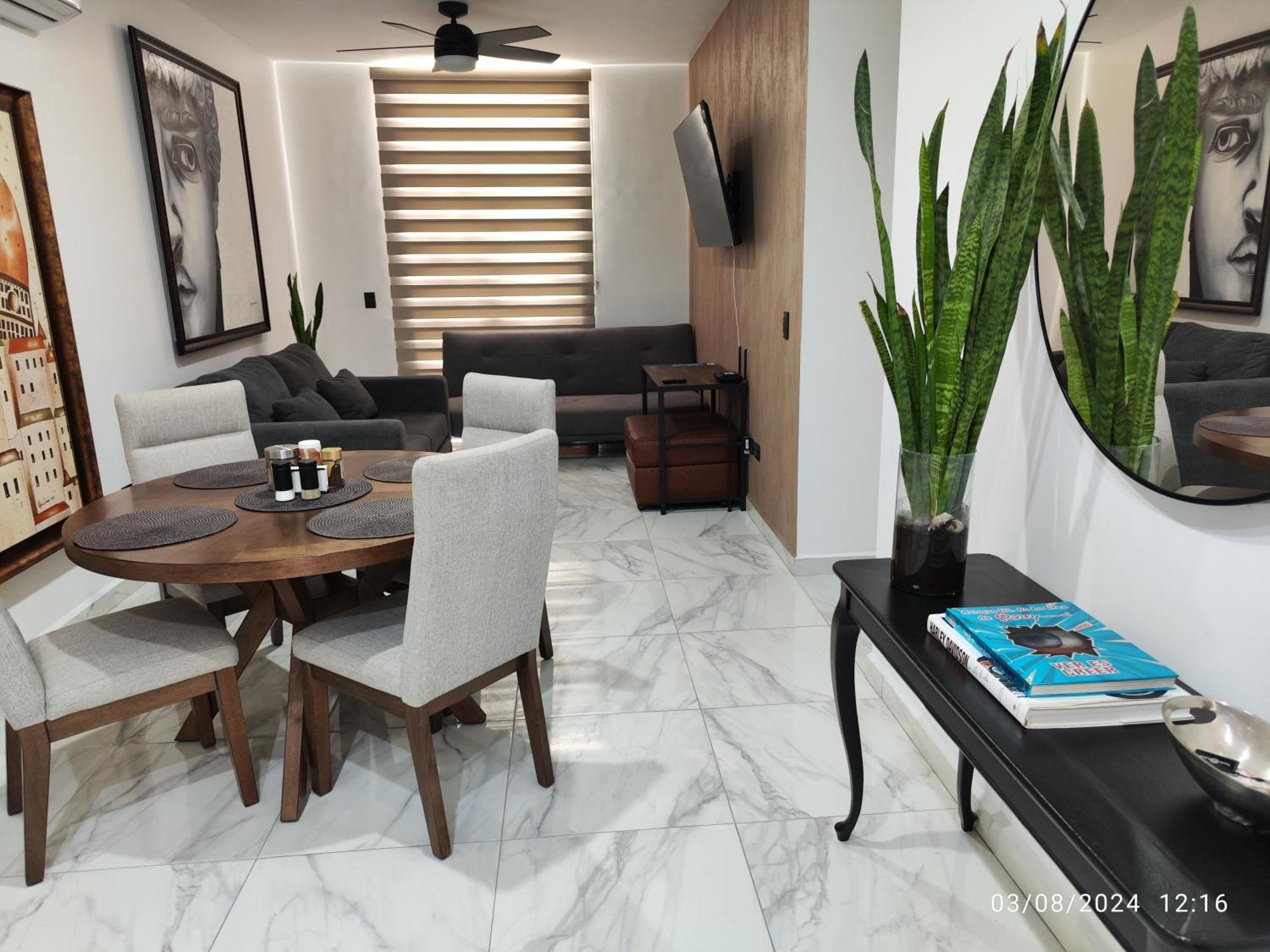 Apartamento Depto De 2 Recamaras A 800 Metros Del Malecon De *