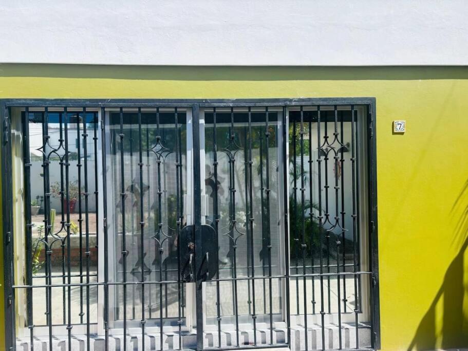 Departamento En Centro De Parejas 6 * Mazatlán