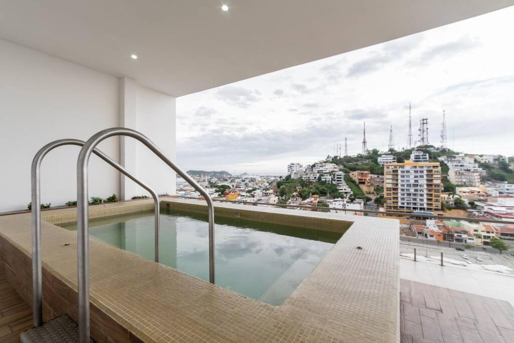 Elegante Depa Frente Al Malecon Y Cerca Del Centro Apartamento *