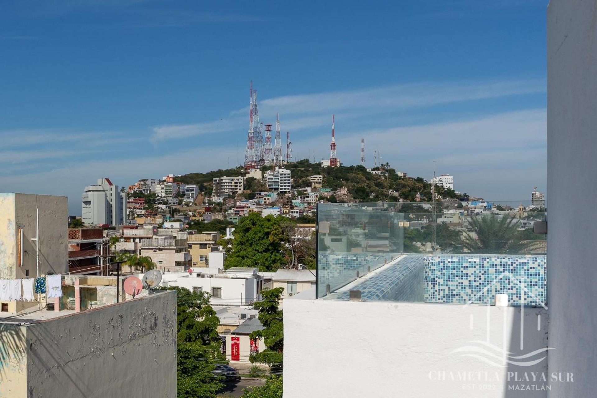 New & Modern, 5 Star Area, Walk 2 Beach, Pool, Views, King Bed * Mazatlán