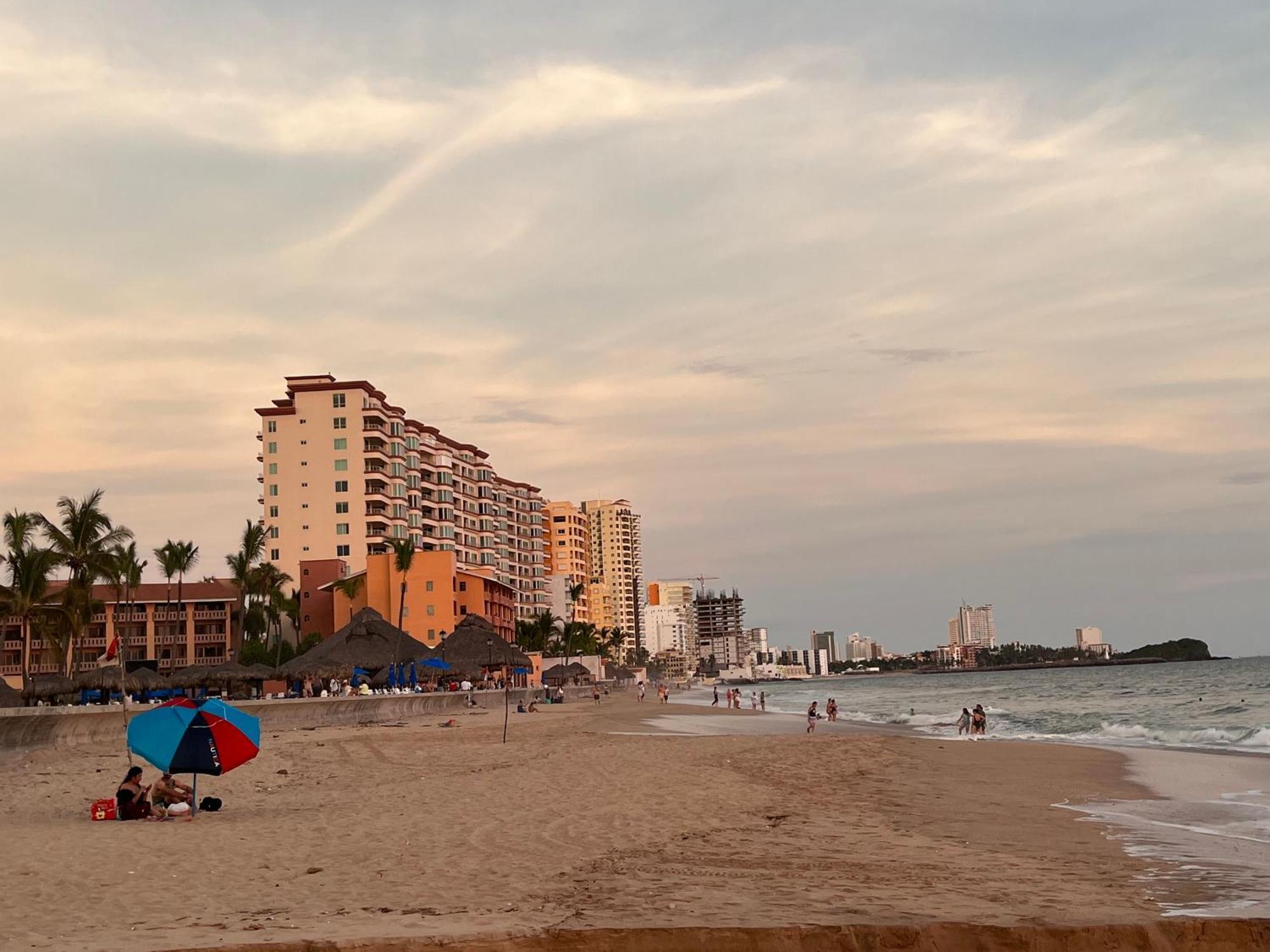Apartamento Depa Nuevo ! Oceanna A Cerritos Frente Al Mar ! Mazatlán