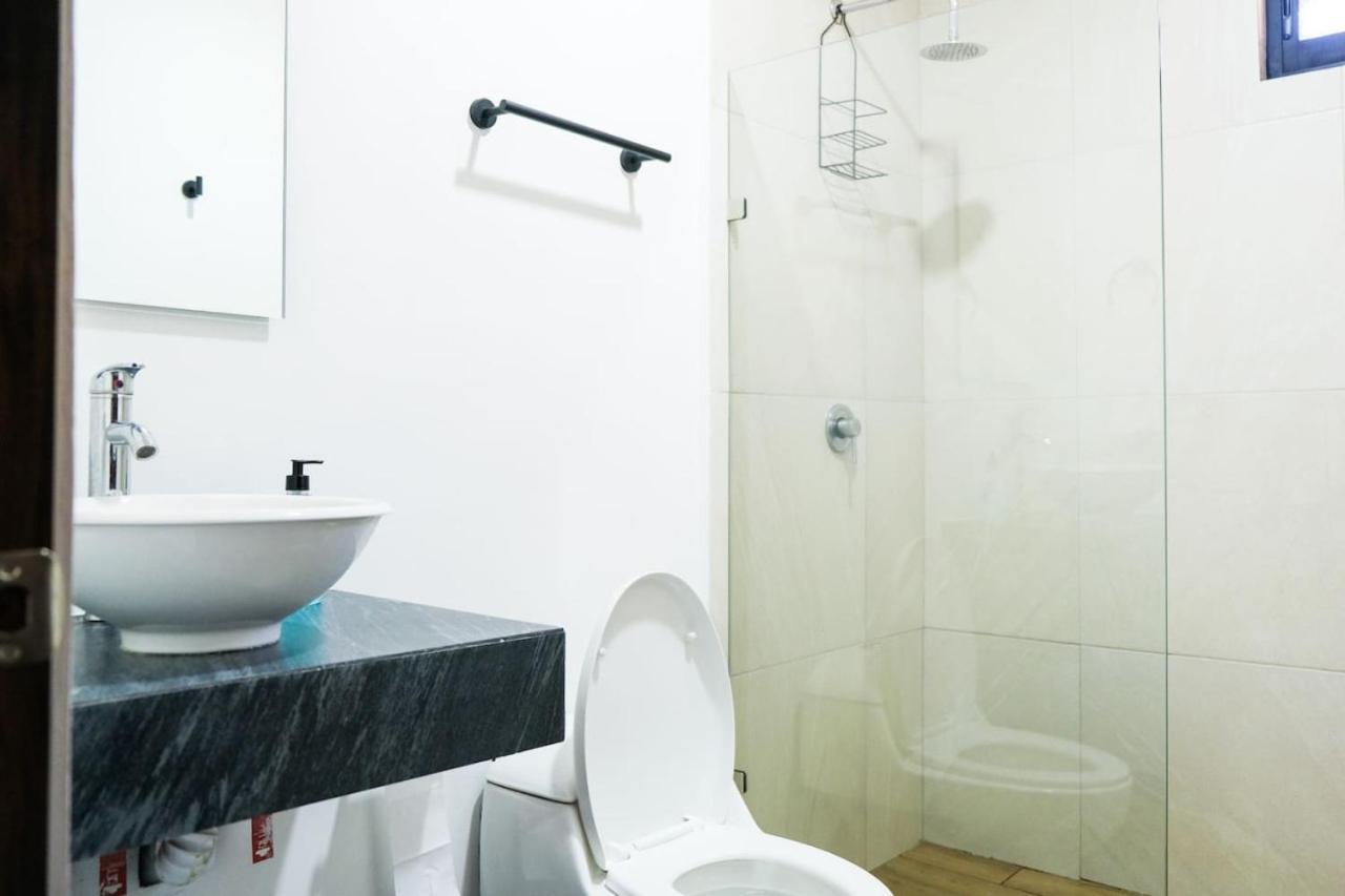 And Comfortable 2br1ba Work Here *
