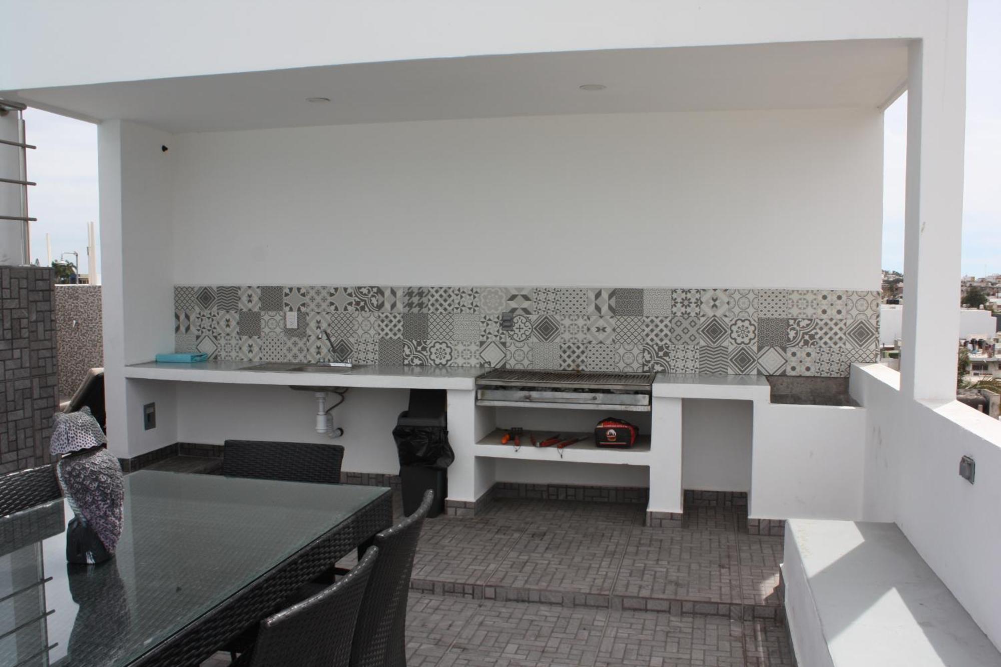 2br/2ba 1 Block To Ocean! - Unit 6 Apartment