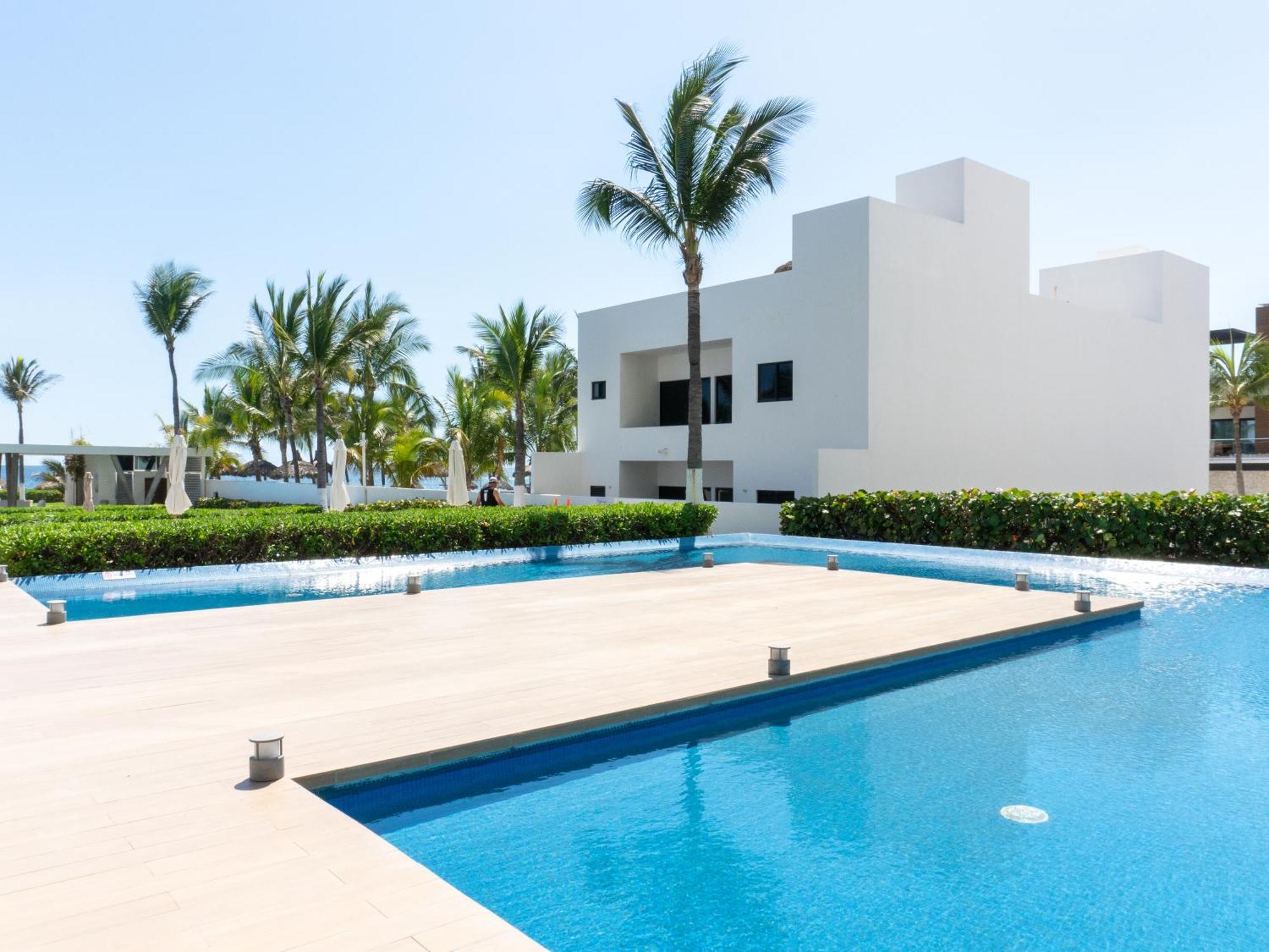 Peninsula 16b * Mazatlán