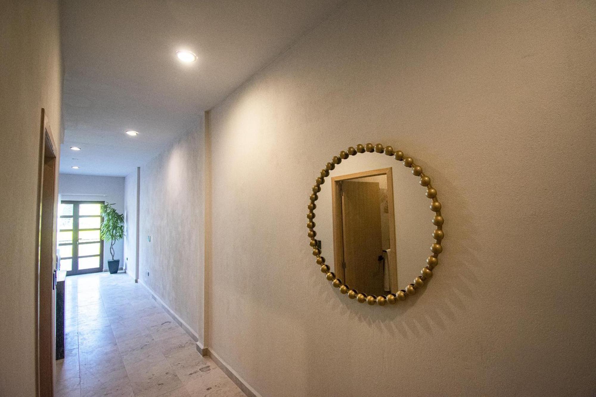 Brand New On Mazatlans Famous Street Apartamento