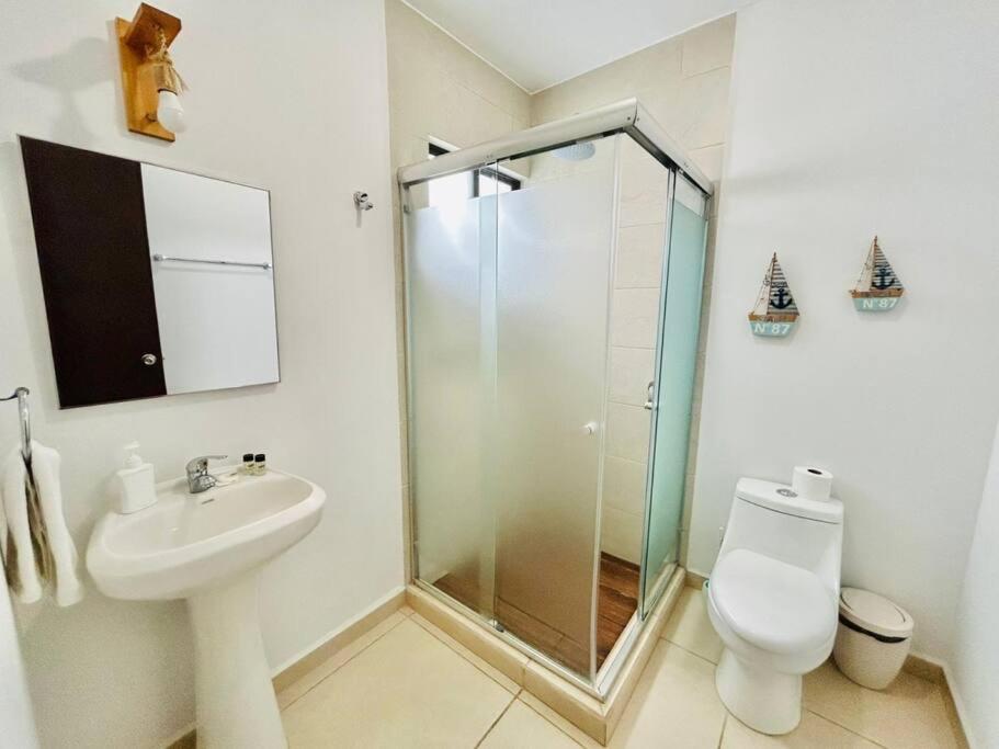 Casa En Privada Cerca De La Playa Y La Marina