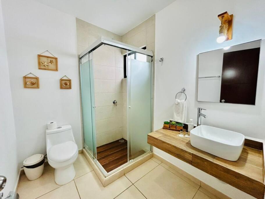 Casa En Privada Cerca De La Playa Y La Marina