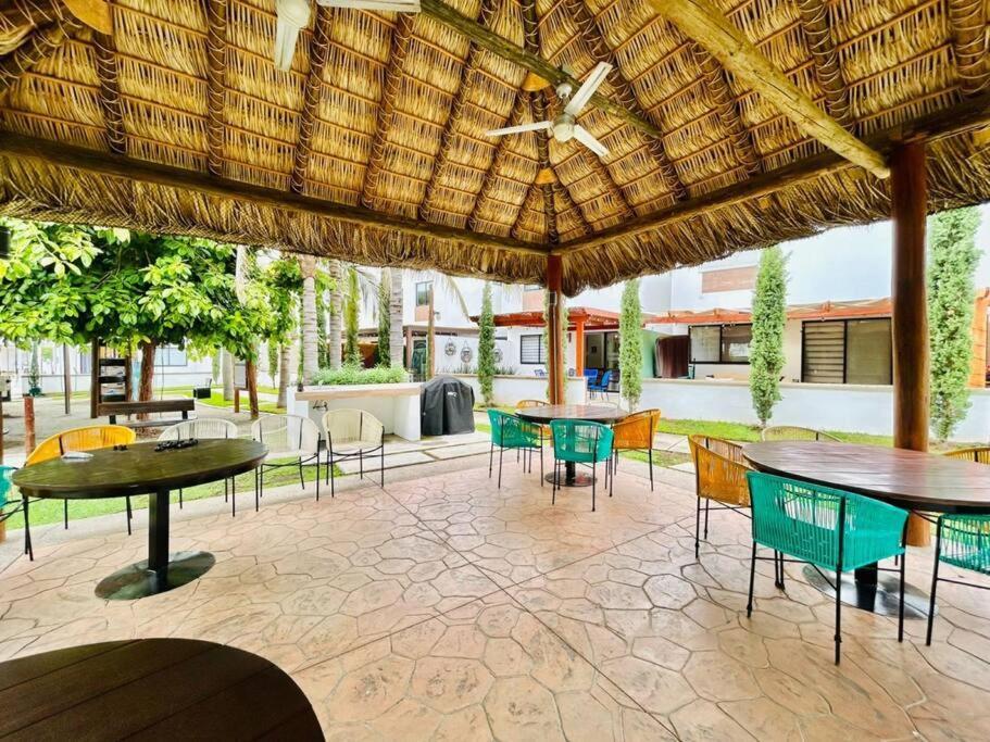 Casa En Privada Cerca De La Playa Y La Marina * Mazatlán