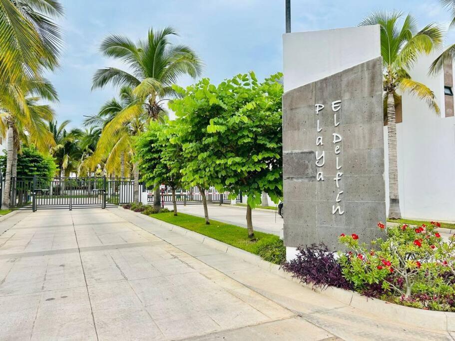 Casa En Privada Cerca De La Playa Y La Marina Mazatlán
