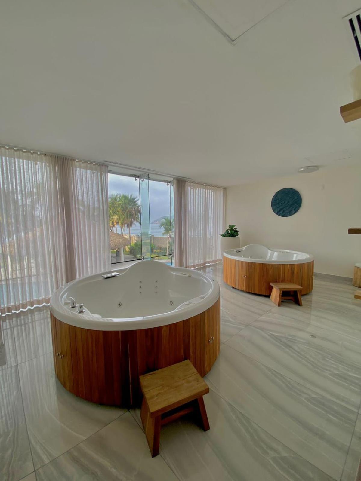 In Camino Al Mar With Amazing View Of The Ocean, And swimming Pool *