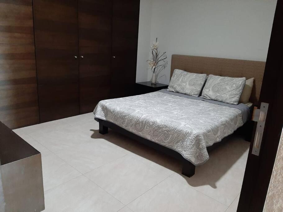 Peninsula Tower 4 Bedrooms Beachfront Sea View Apartamento