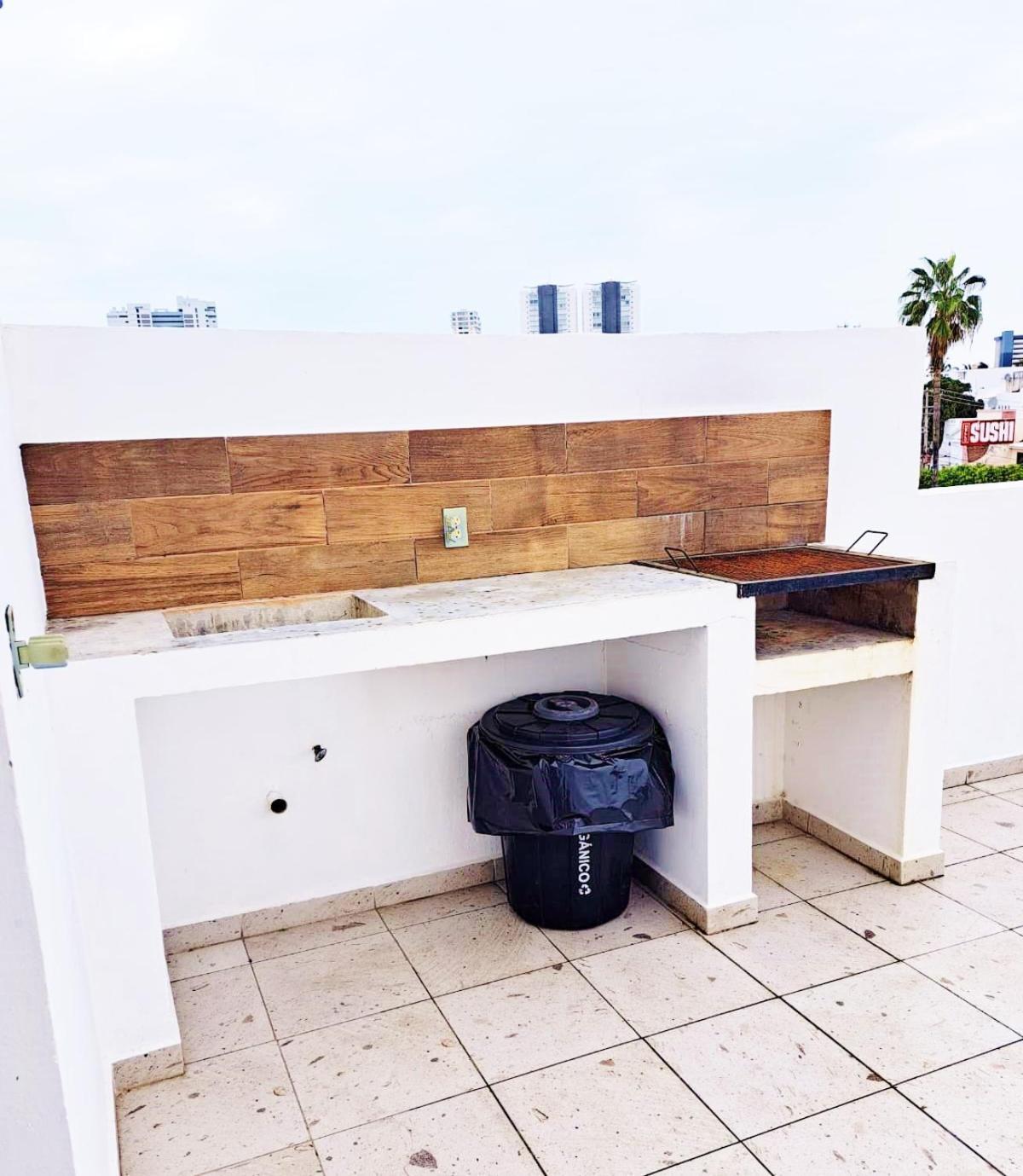 Lomas De - Zona Dorada Y 1 Min Playas Apartamento Mazatlán