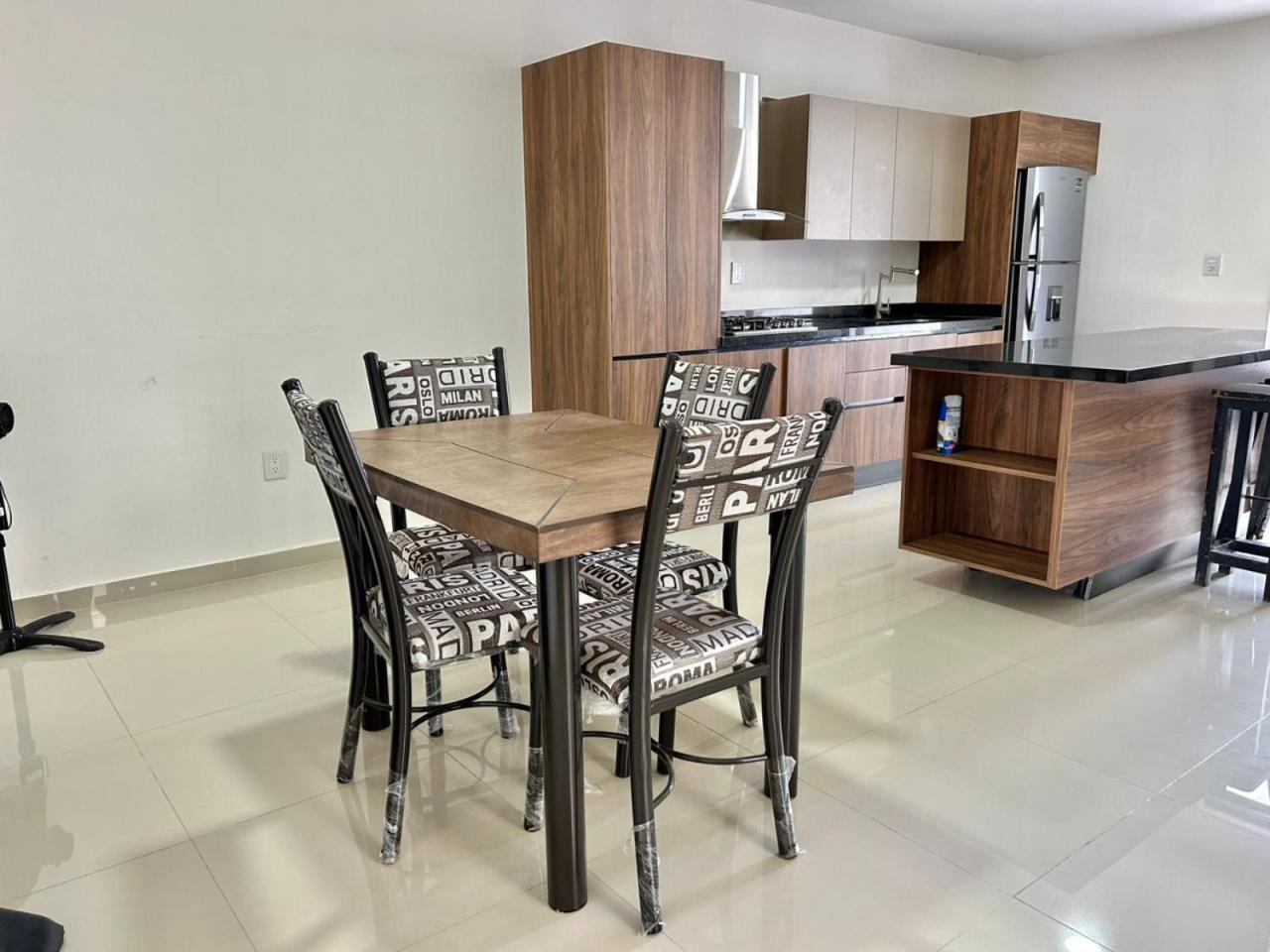 Apartamento Muy Cerca De Zona Dorada Y Centrico , By G P S Rentas *