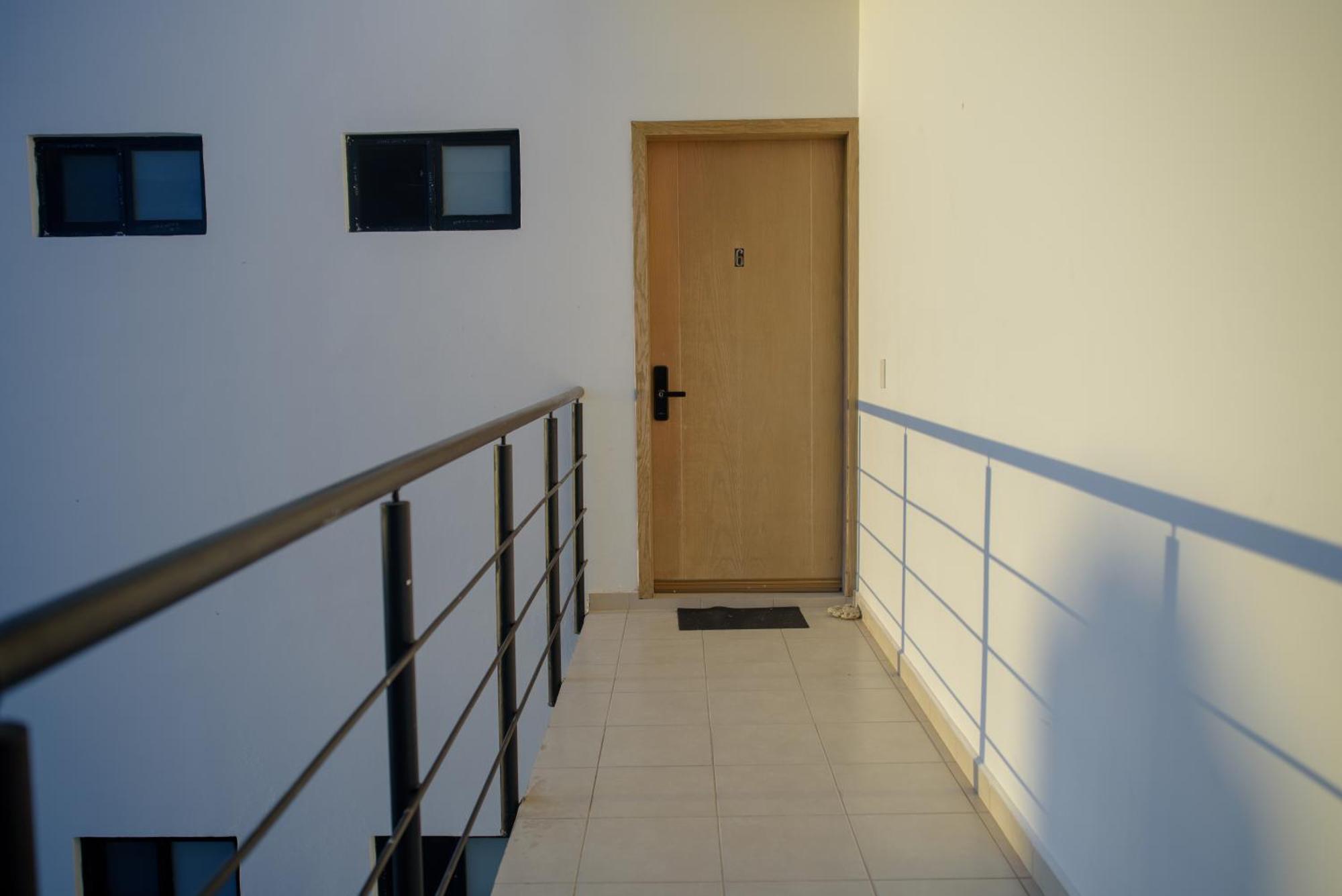2br/2ba 1 Block To Ocean! - Unit 6 Apartment