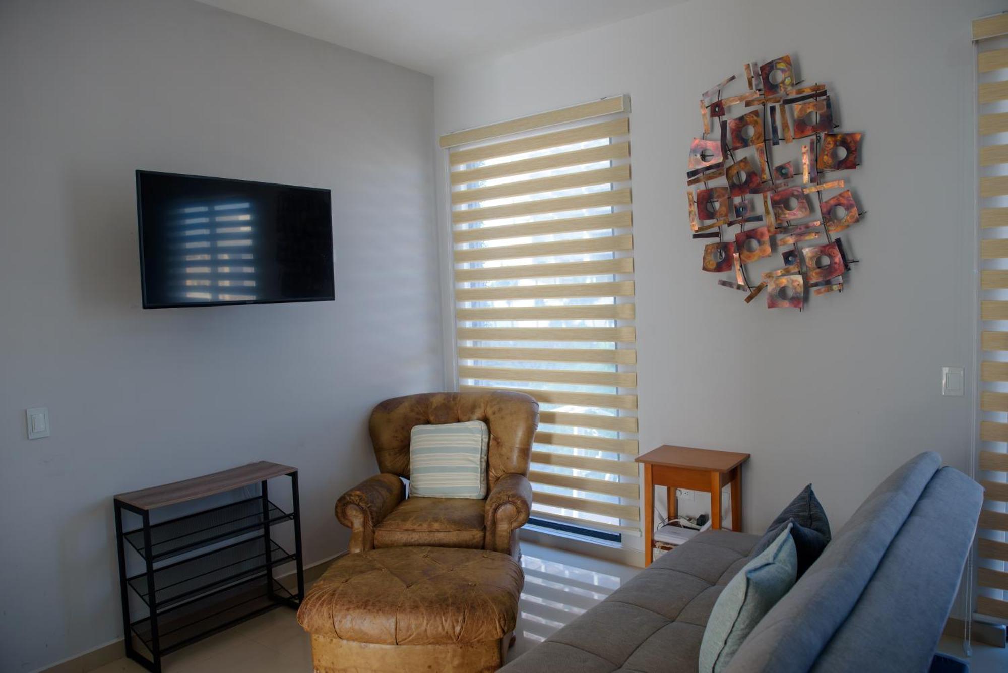 2br/2ba 1 Block To Ocean! - Unit 6 Apartment Mazatlan