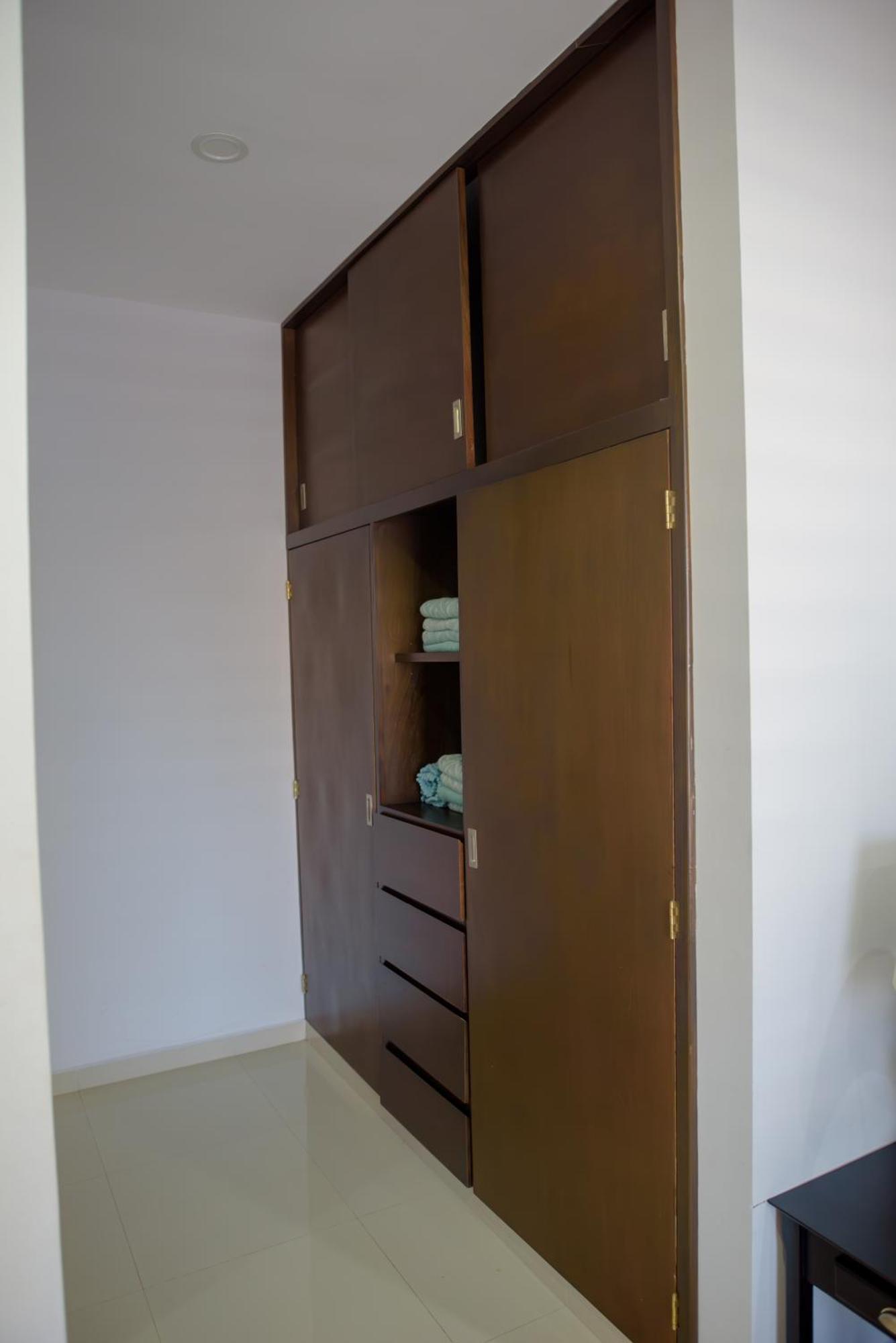 2br/2ba 1 Block To Ocean! - Unit 6