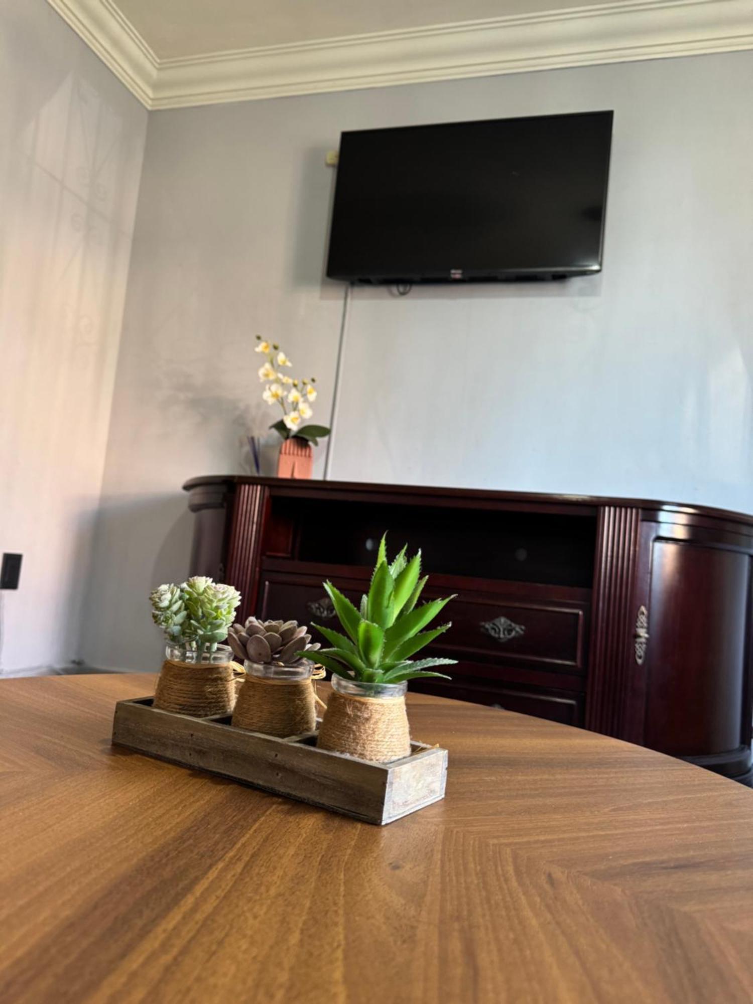 Zona Dorada: Amplio Departamento 12 Apartamento *