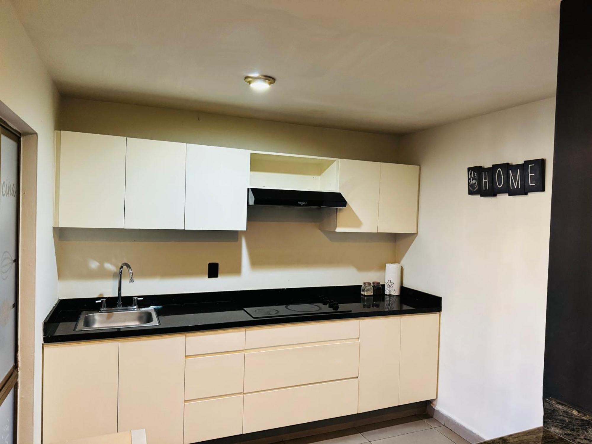 Apartamento Zona Dorada: Amplio Departamento 12 *