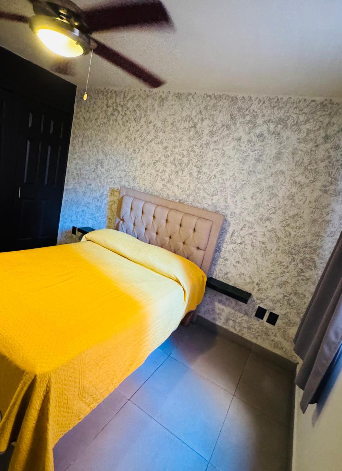 Zona Dorada: Amplio Departamento 12 Apartamento *