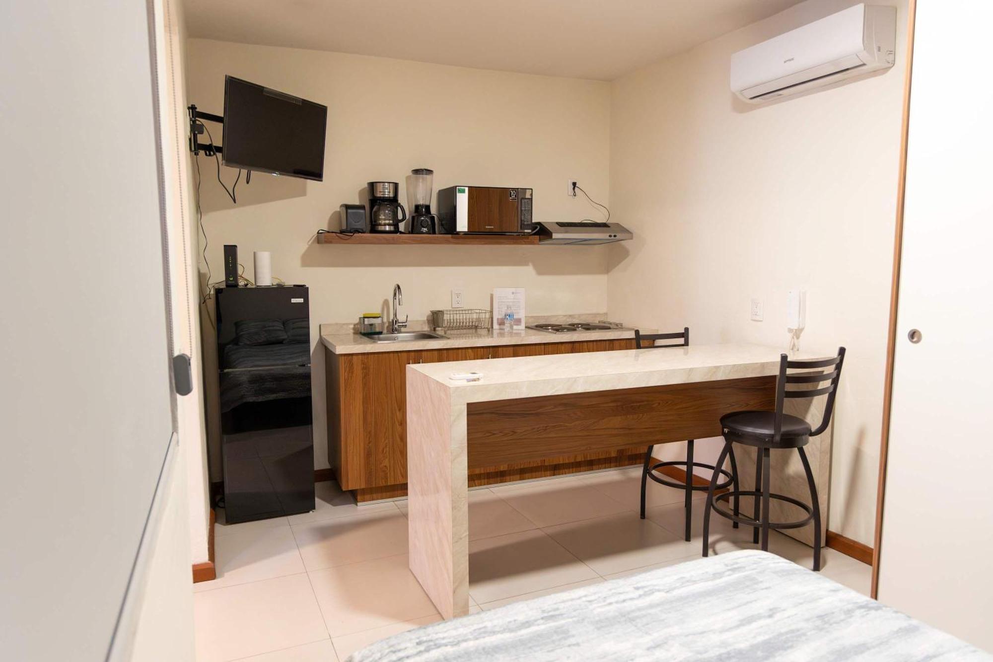 Cozy Loft Steps From Plazuela Machado - Centrito Apartment
