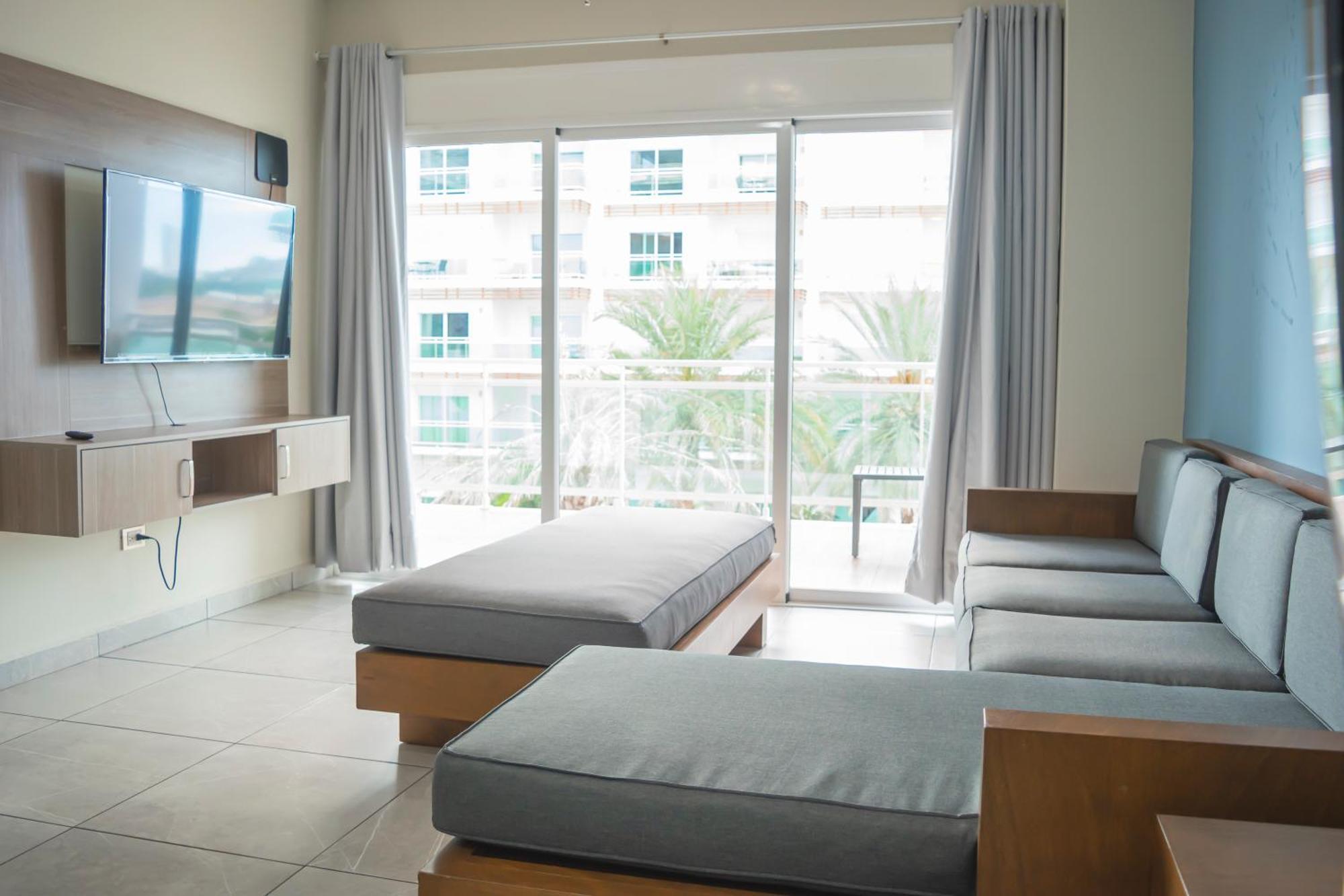 Apartment Con Bonita Vista Del Puerto Deportivo De G P S Rentas