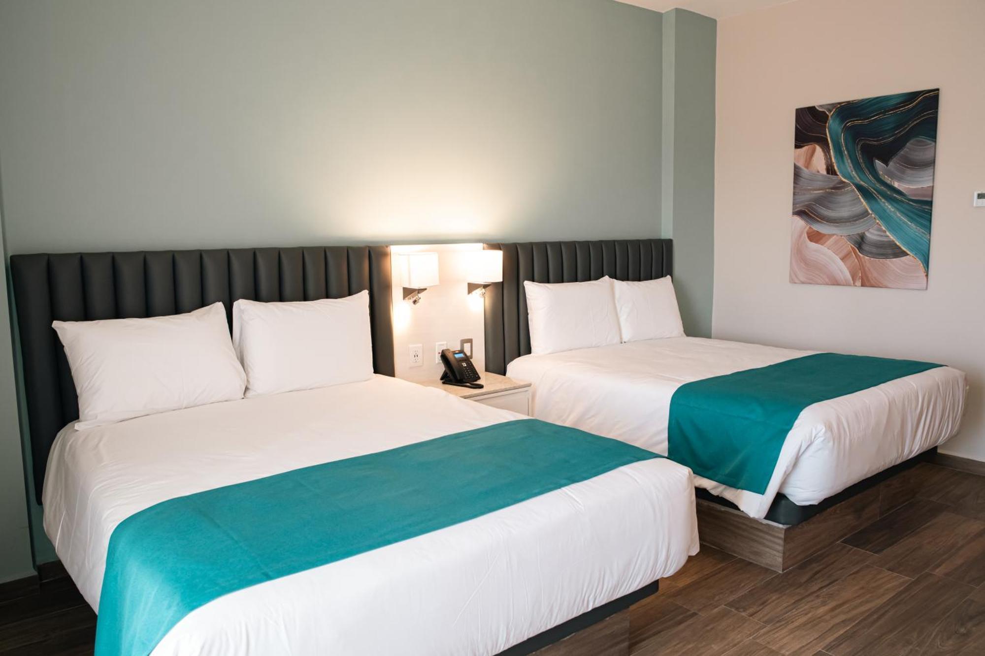High Garden Grand Hotel 4*