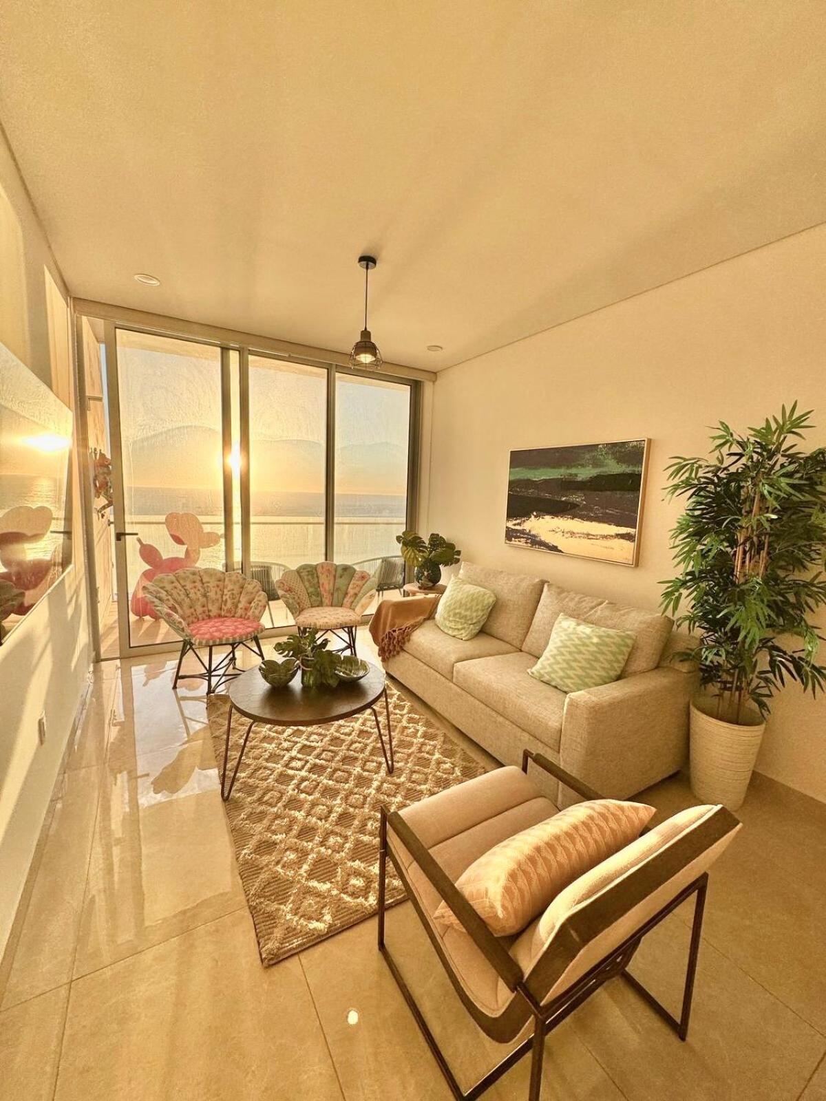 Departamento A Pie De Playa 5 P
