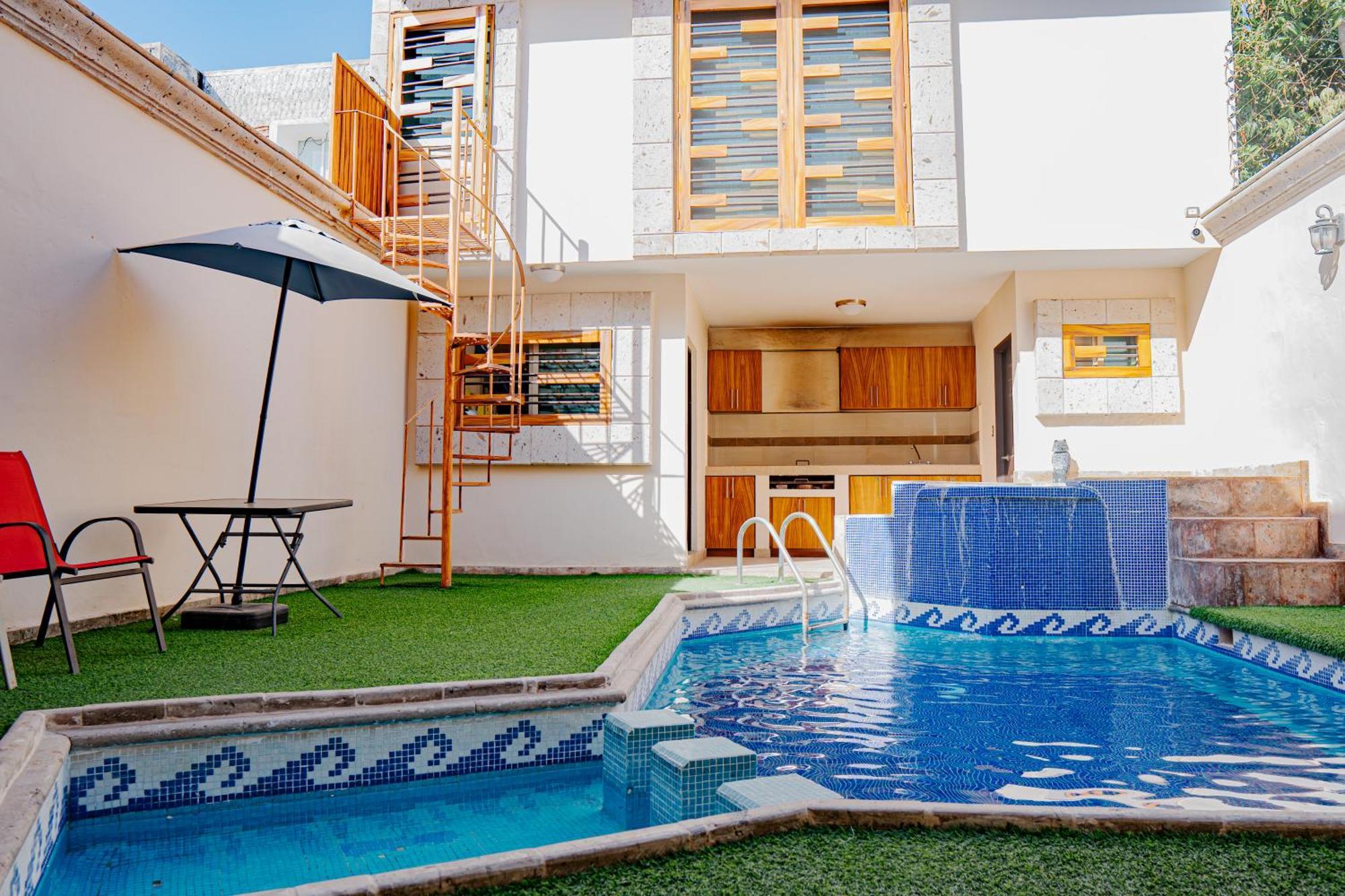 Villa Casa Con Alberca En Excelente Ubicacion, Grupos Grandes De Personas