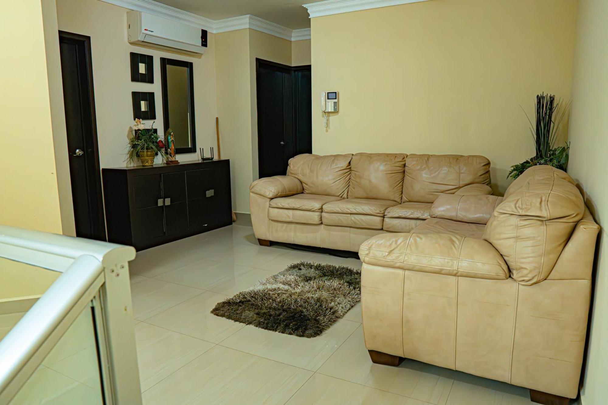 Casa Con Alberca En Excelente Ubicacion, Grupos Grandes De Personas Villa